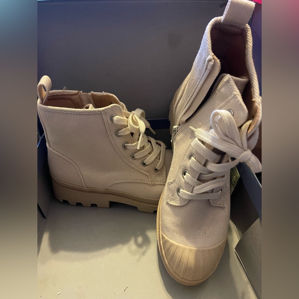 Target brand universal boots.